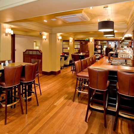 Lawlors Hotel Дангарван Ресторан фото