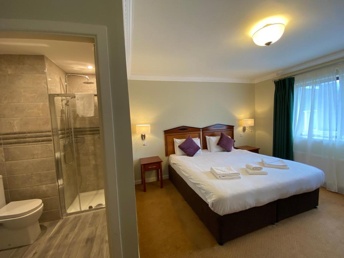 Lawlors Hotel Дангарван Экстерьер фото